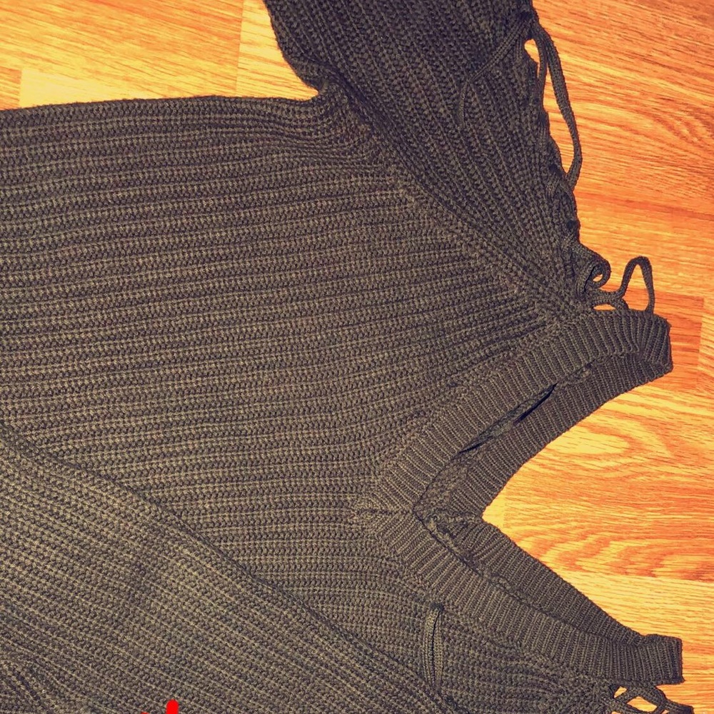 Sweater - Picture 2 of 2